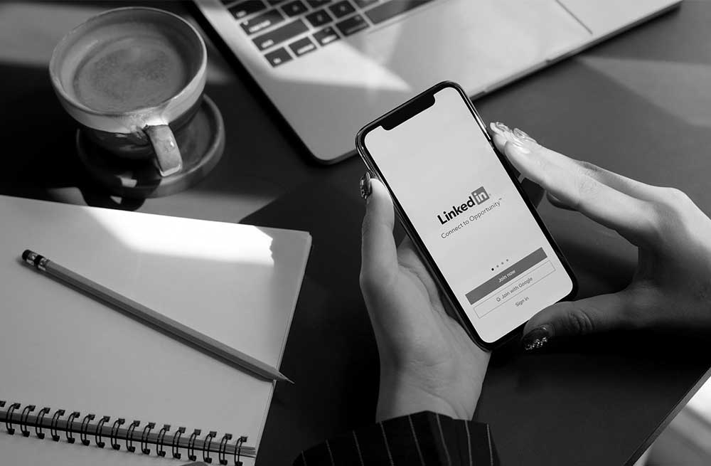 How to Ace Your LinkedIn Content Game: 5 Winning Tips